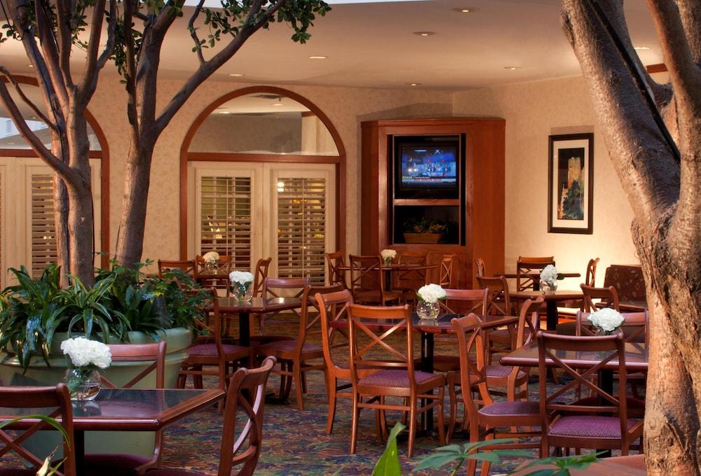 Embassy Suites By Hilton Houston Near The Galleria Экстерьер фото
