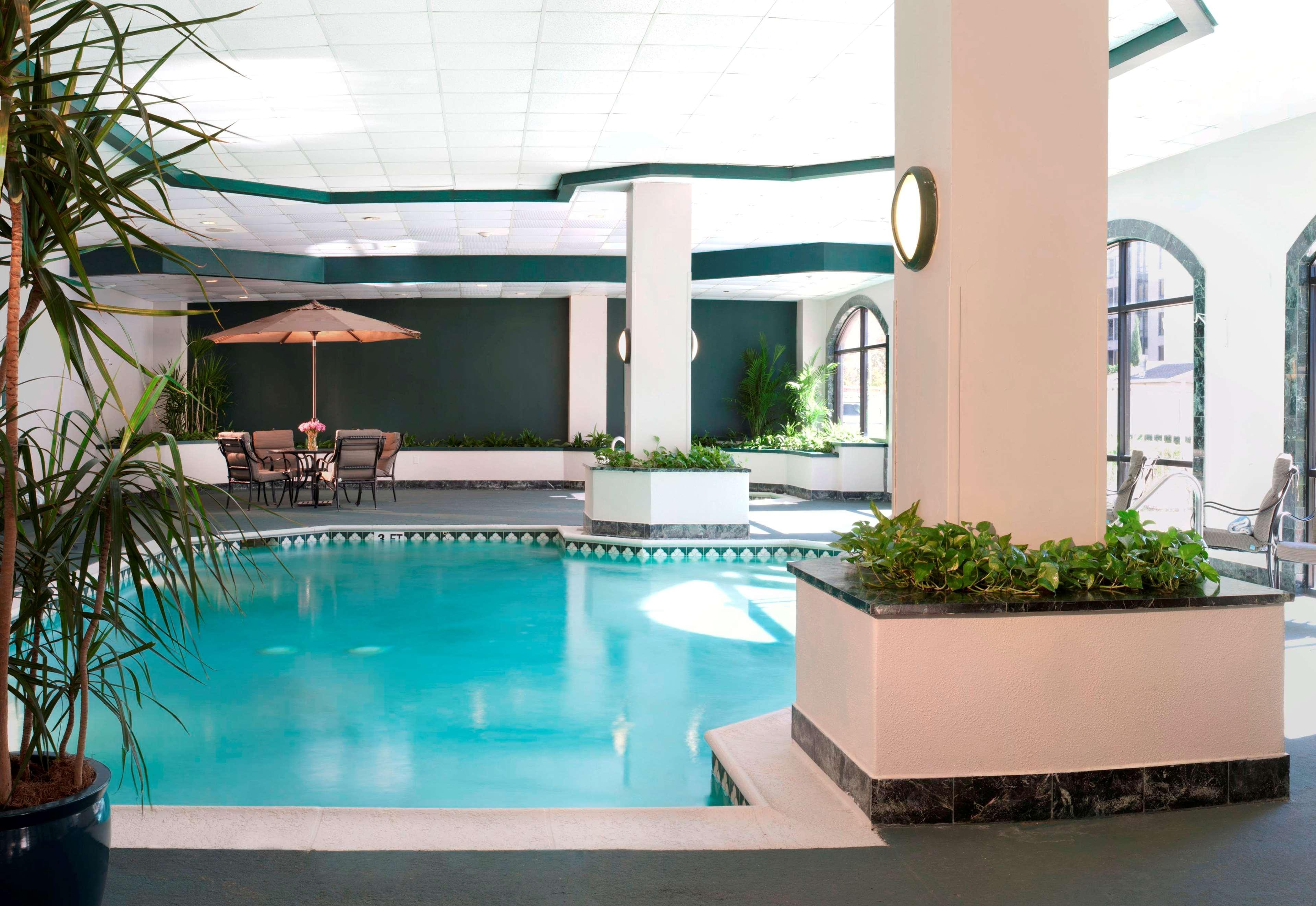 Embassy Suites By Hilton Houston Near The Galleria Экстерьер фото