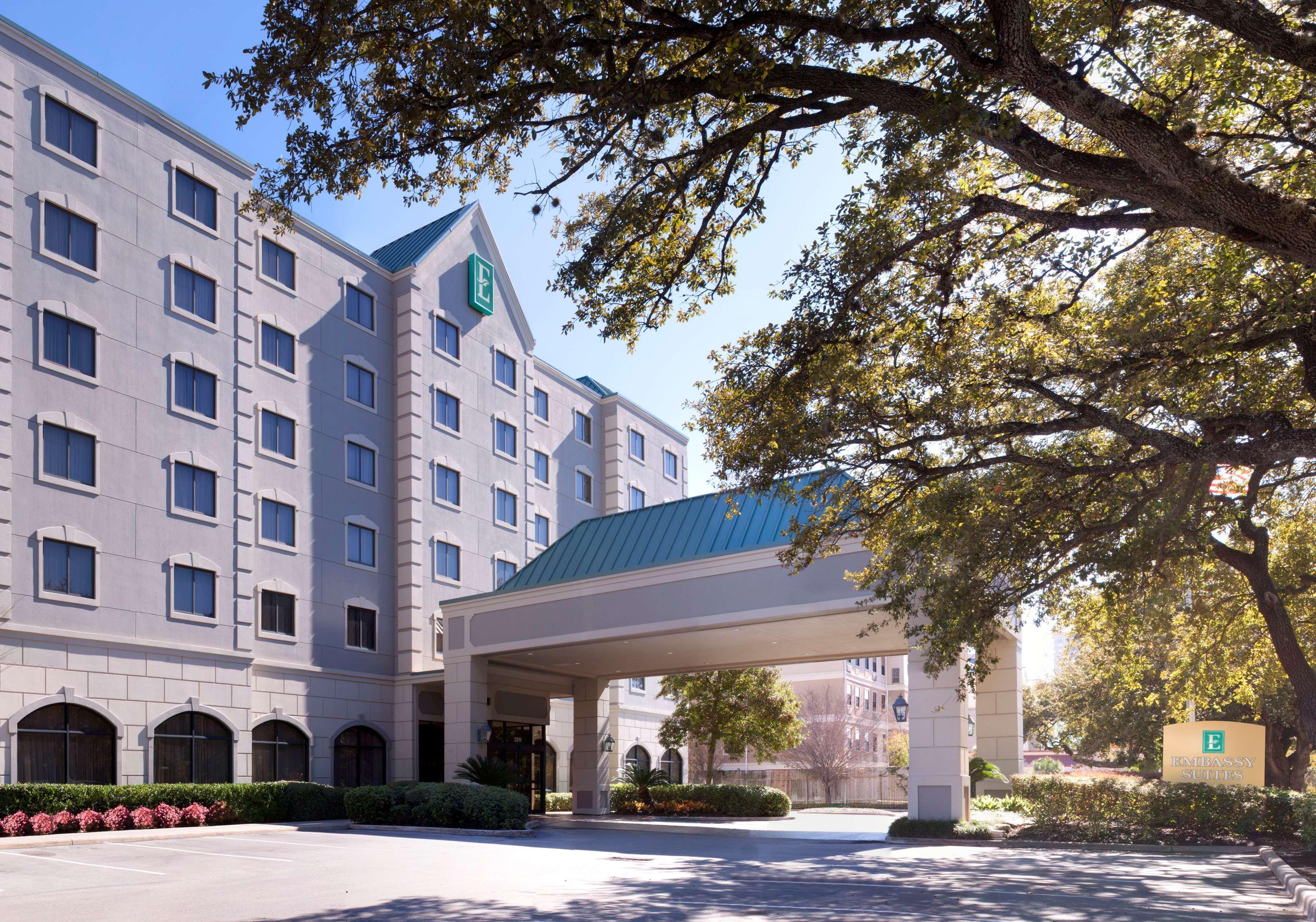 Embassy Suites By Hilton Houston Near The Galleria Экстерьер фото