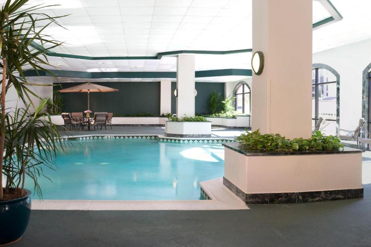 Embassy Suites By Hilton Houston Near The Galleria Экстерьер фото
