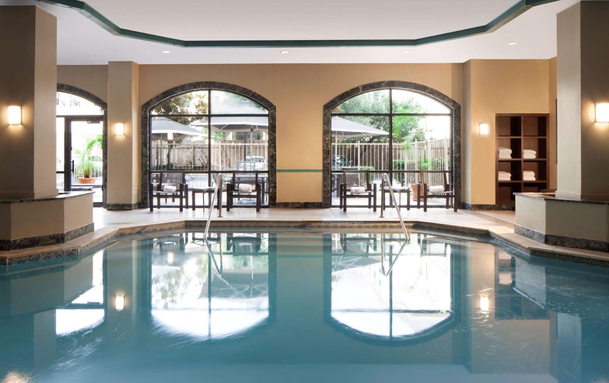 Embassy Suites By Hilton Houston Near The Galleria Экстерьер фото