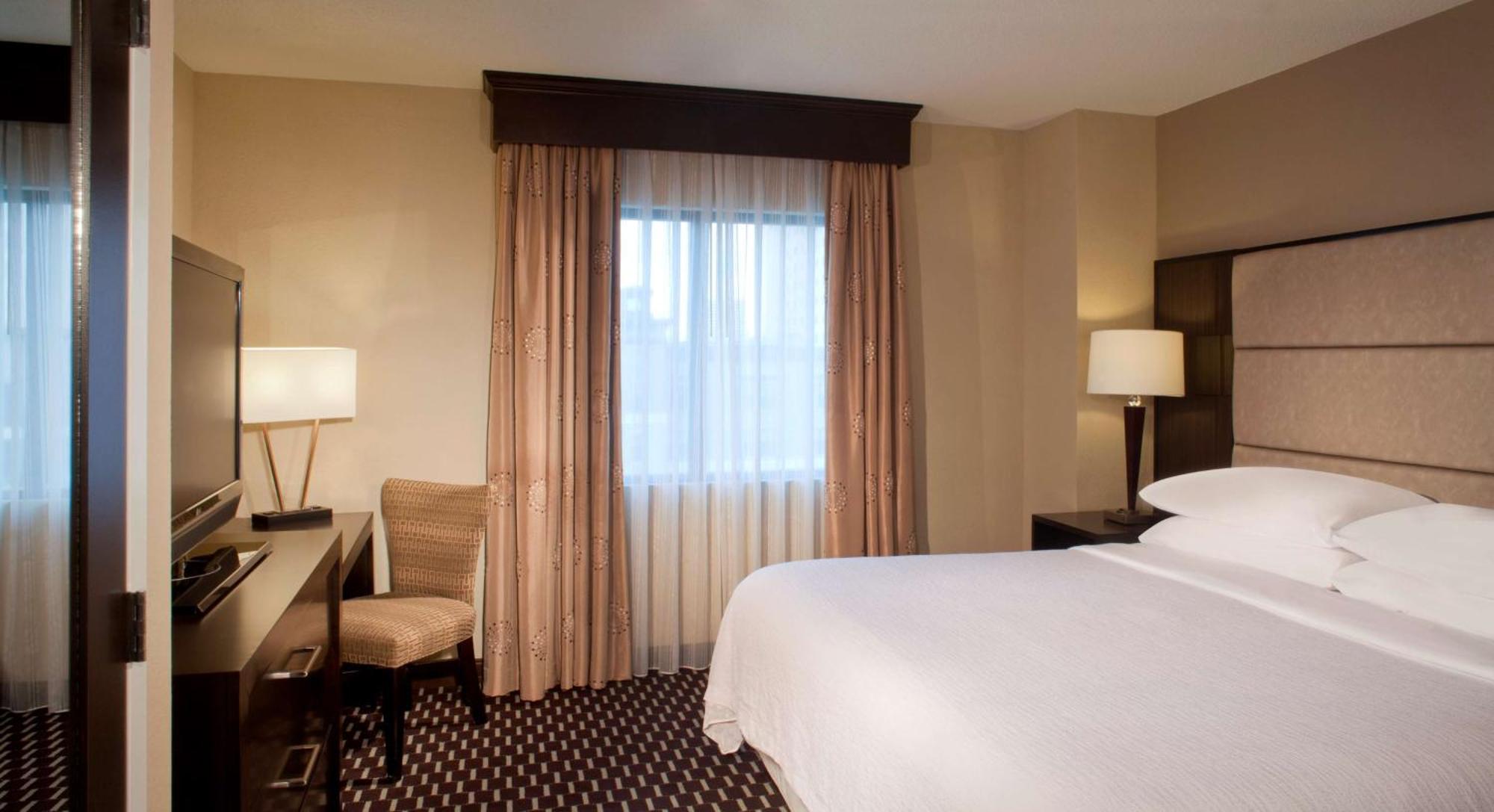 Embassy Suites By Hilton Houston Near The Galleria Экстерьер фото