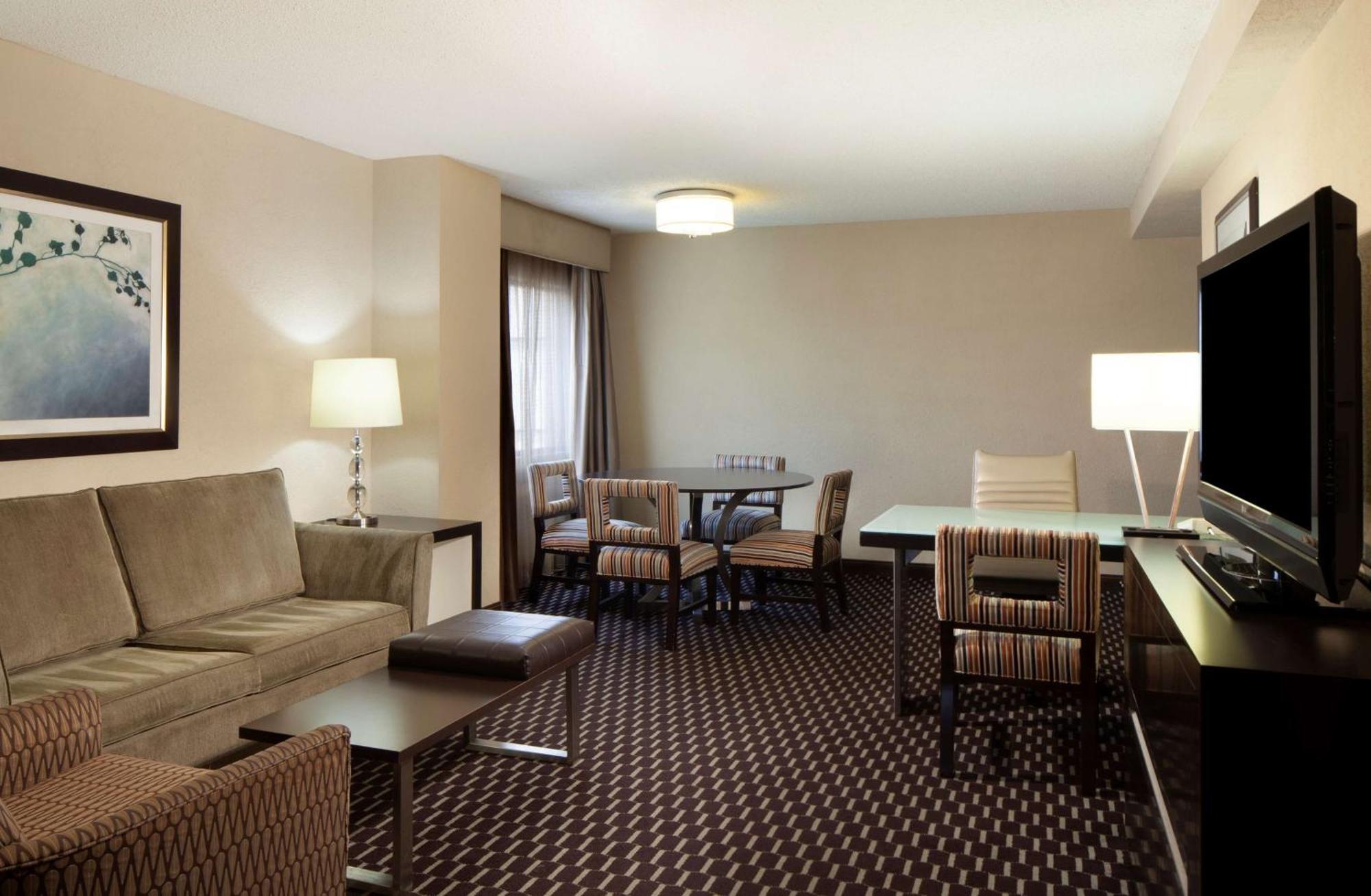 Embassy Suites By Hilton Houston Near The Galleria Экстерьер фото