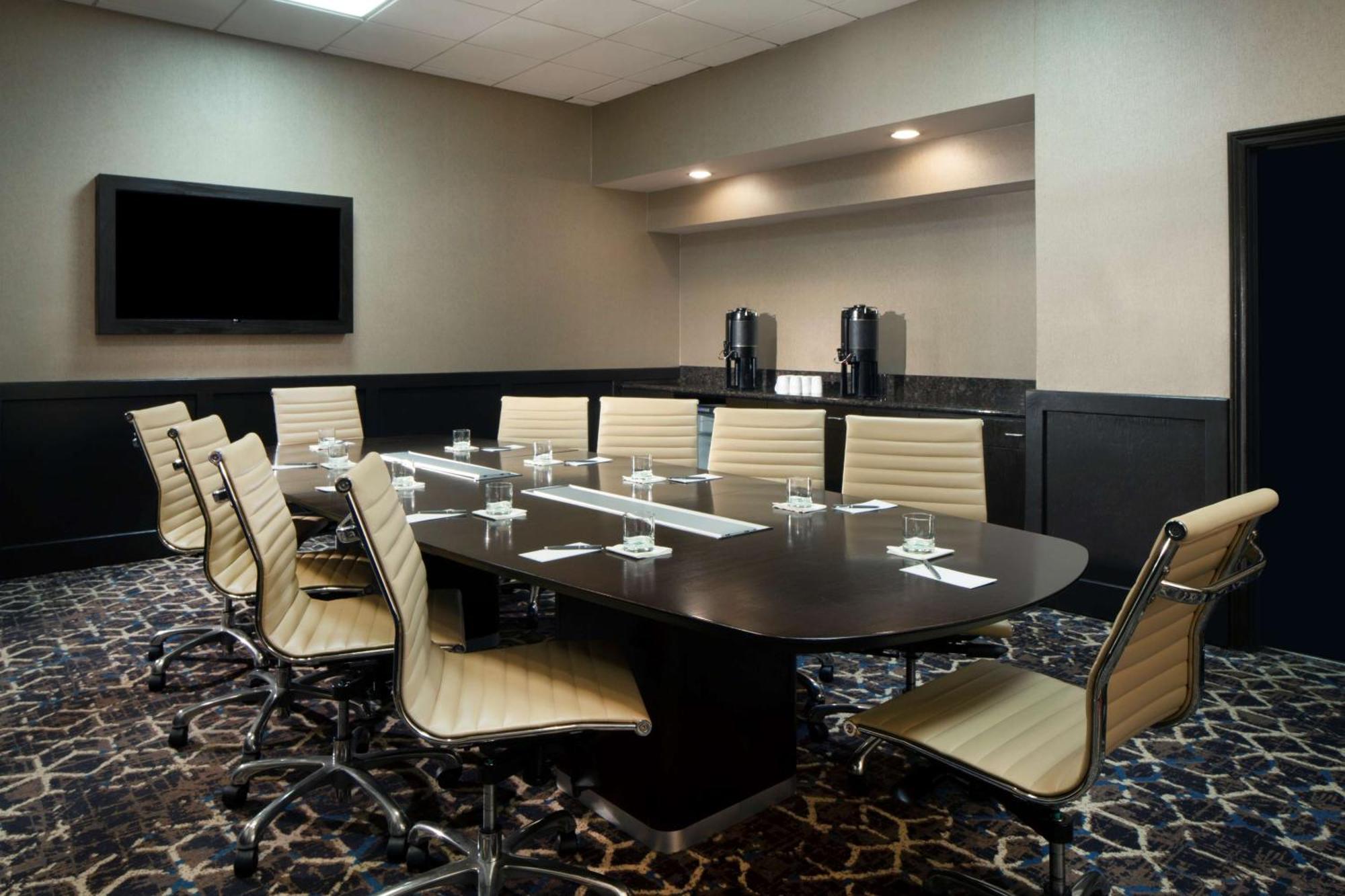 Embassy Suites By Hilton Houston Near The Galleria Экстерьер фото