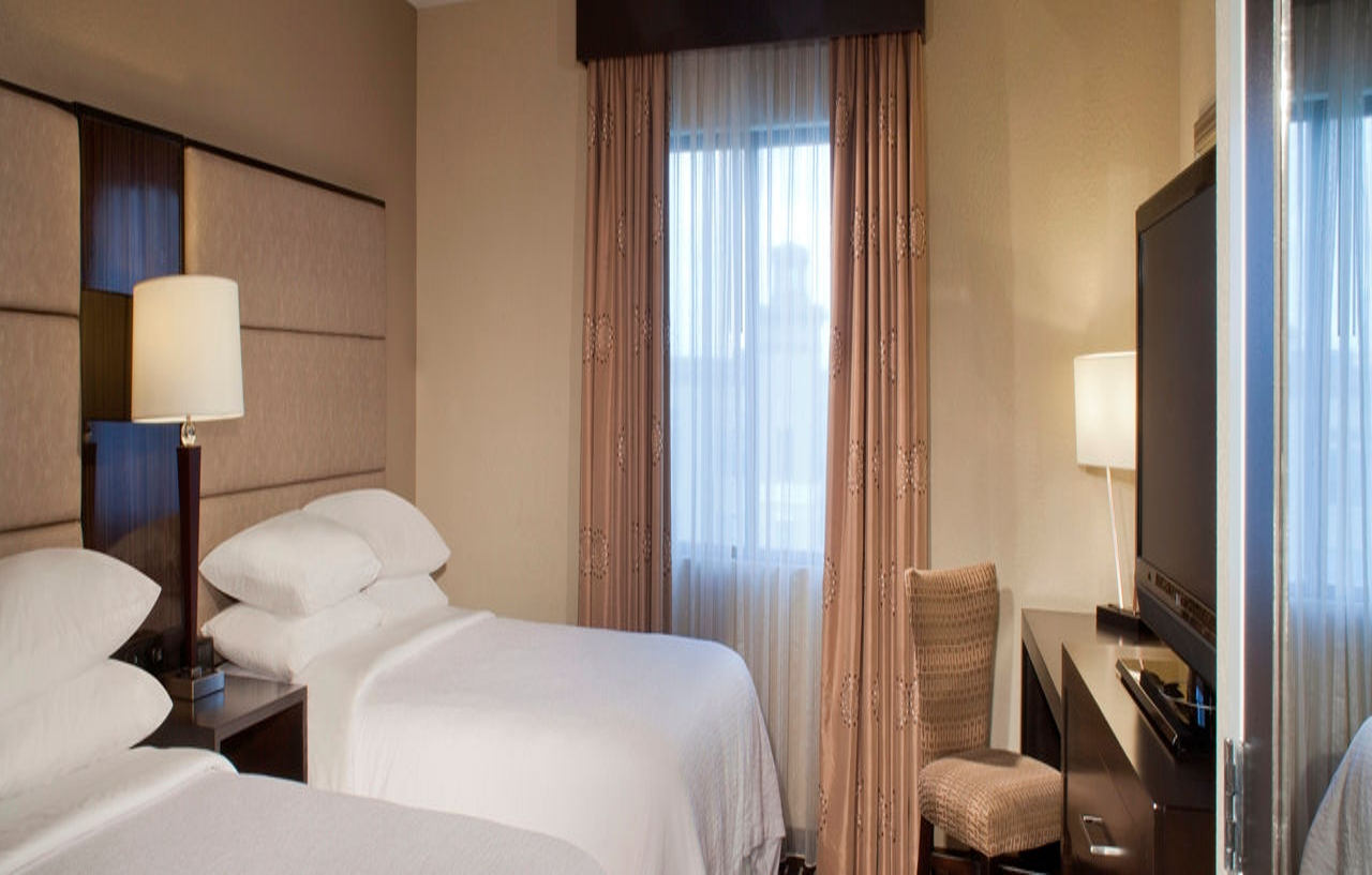 Embassy Suites By Hilton Houston Near The Galleria Экстерьер фото